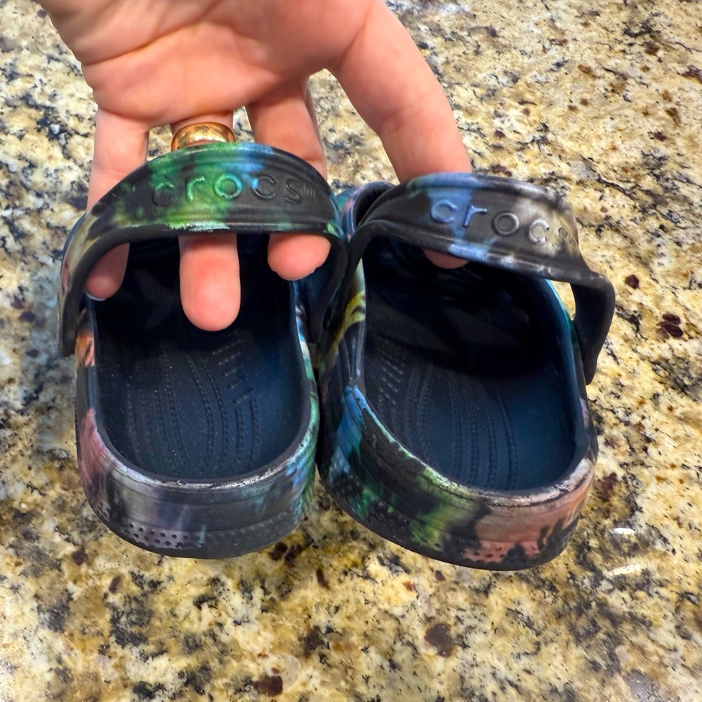 Crocs Kids Tie-Dye Clogs Size 3 - Picture 4 of 5